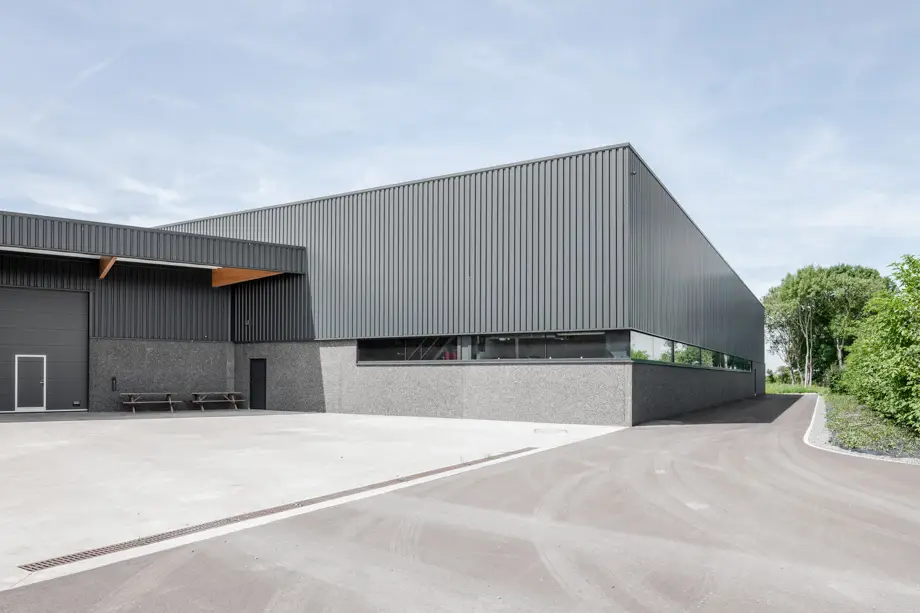 Pavillonchamps - Extensions d'un hall industriel à Herve